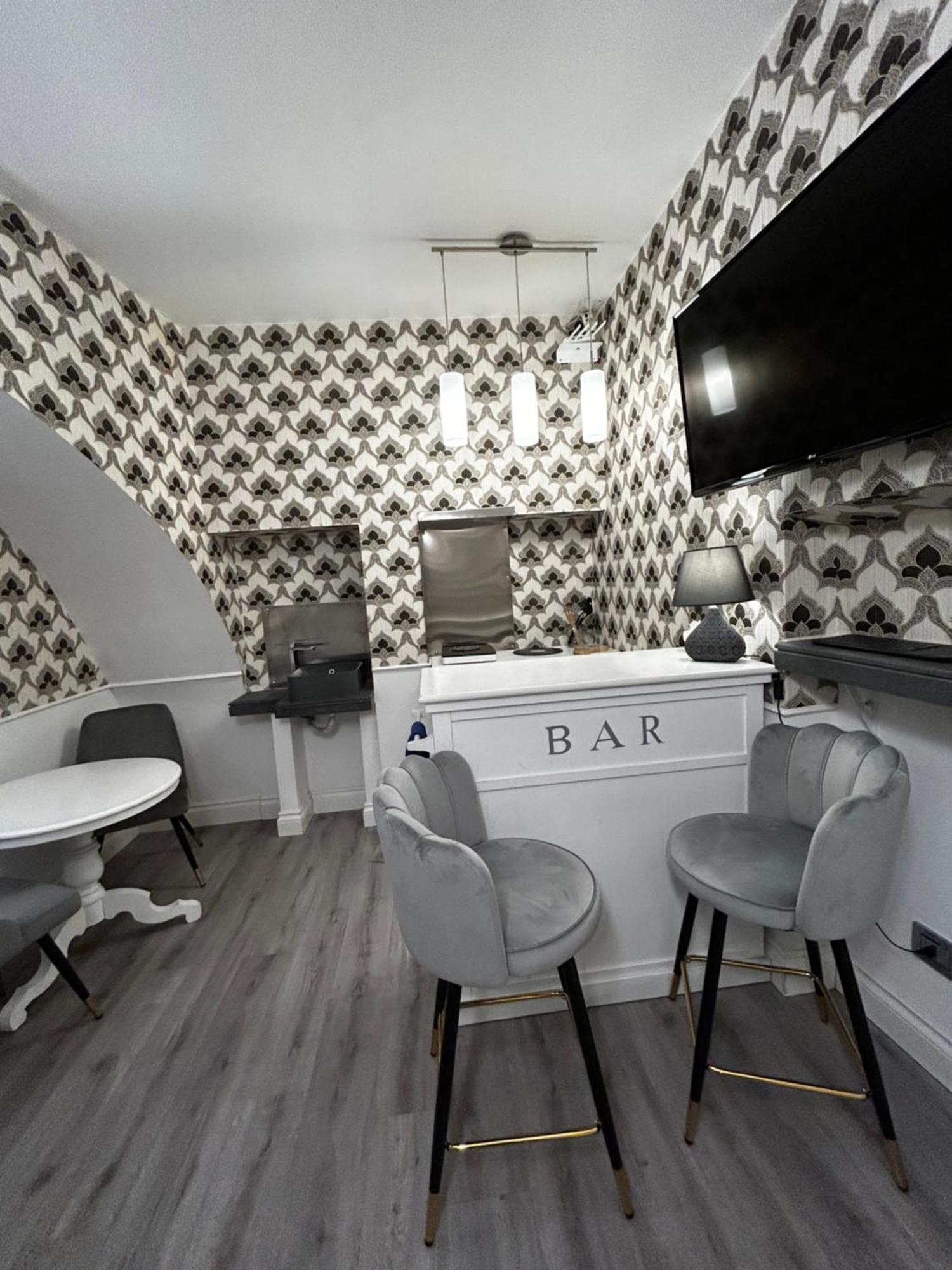 Wellness Hm Wellness Home By Dimorra Napoli Eksteriør billede