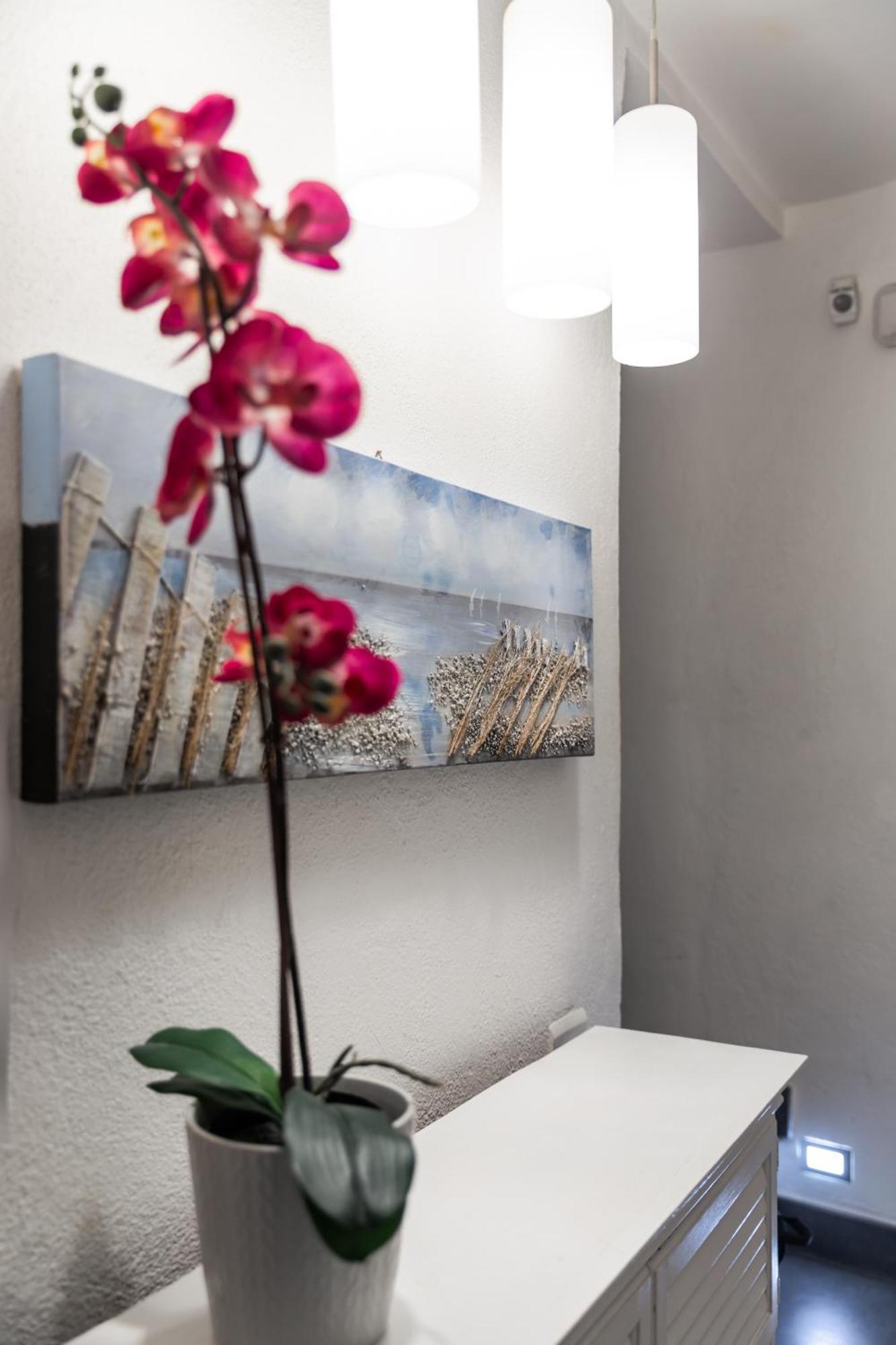 Wellness Hm Wellness Home By Dimorra Napoli Eksteriør billede